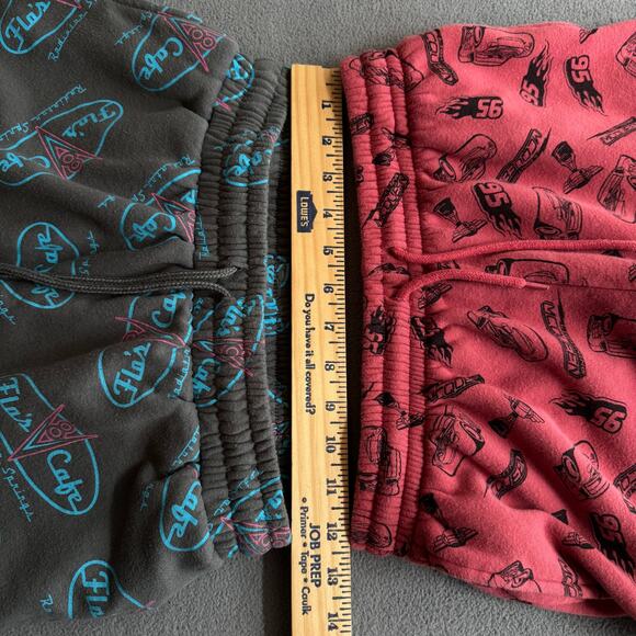 Lot of 2 Pixar Disney Cars Movie Shorts Kids S Disneyland Pockets Pull On WDW - Picture 9 of 12